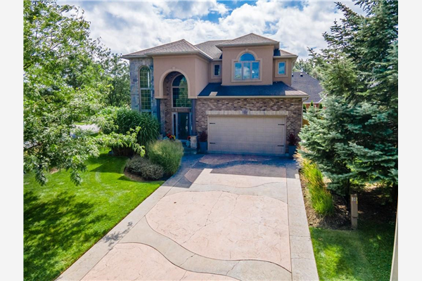 7690 Bishop Avenue, Niagara Falls