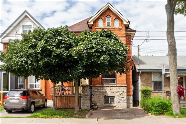 85 Oak Avenue, Hamilton
