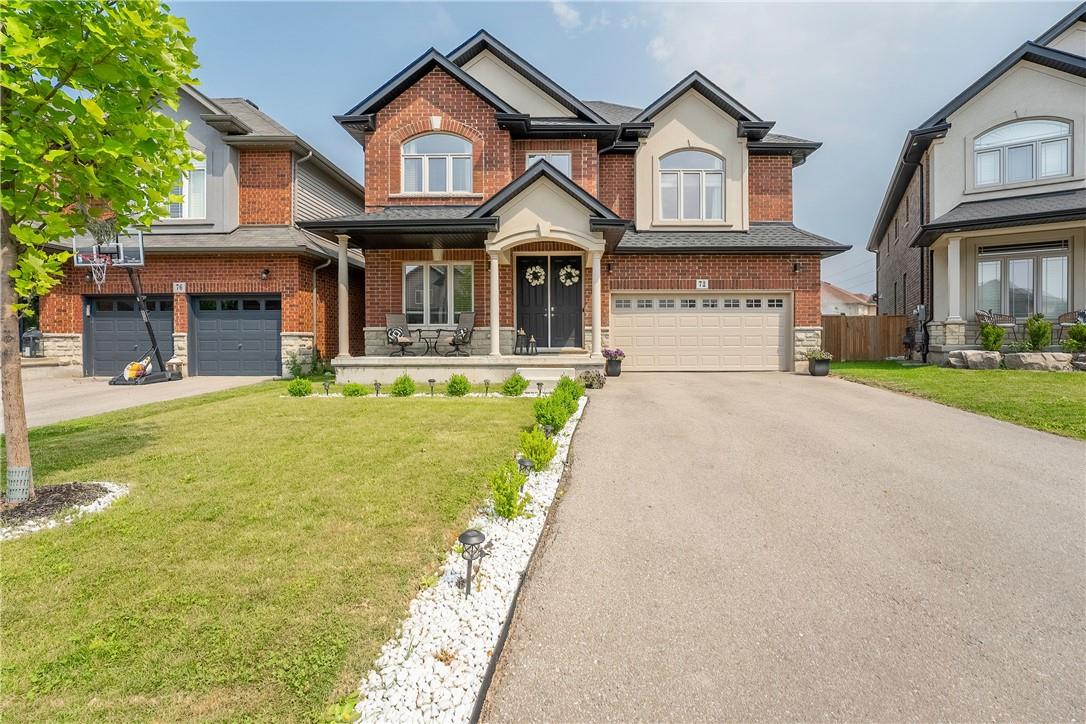 72 HIDDEN RIDGE Crescent