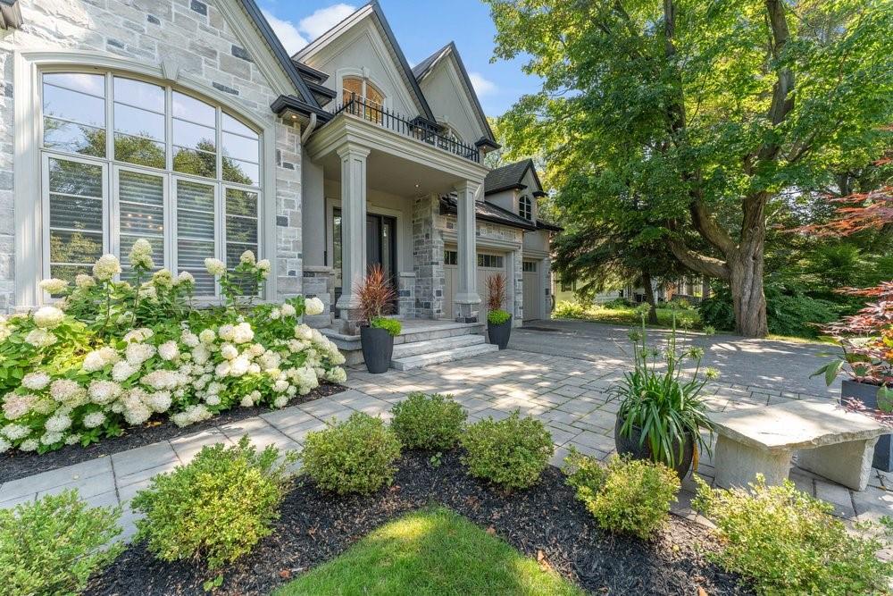 113 LLOYMINN Avenue
