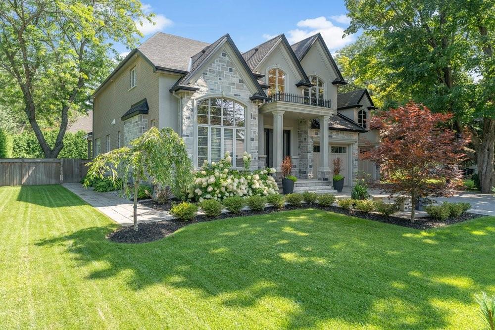 113 LLOYMINN Avenue