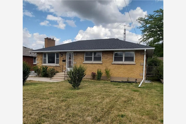 12 Collier Road N, Thorold