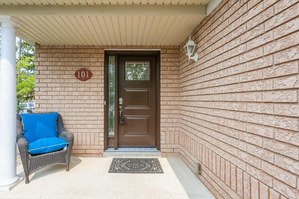 101 HARNESWORTH Crescent