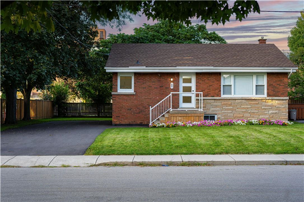 1 HARDALE Crescent, Hamilton