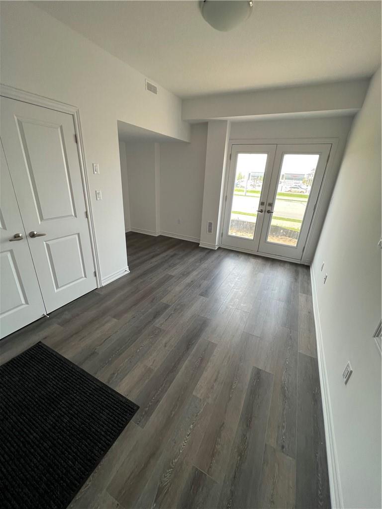 120 Court Drive|Unit #33
