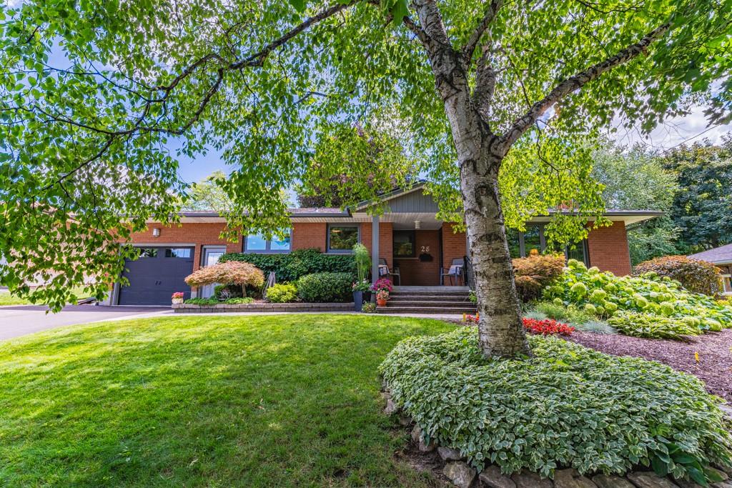 28 SUNSET Drive