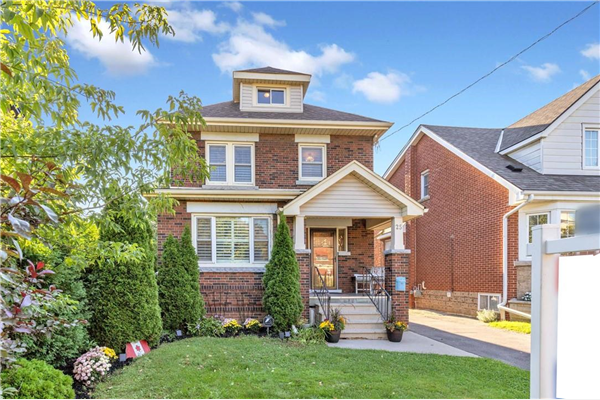 25 London Street S, Hamilton