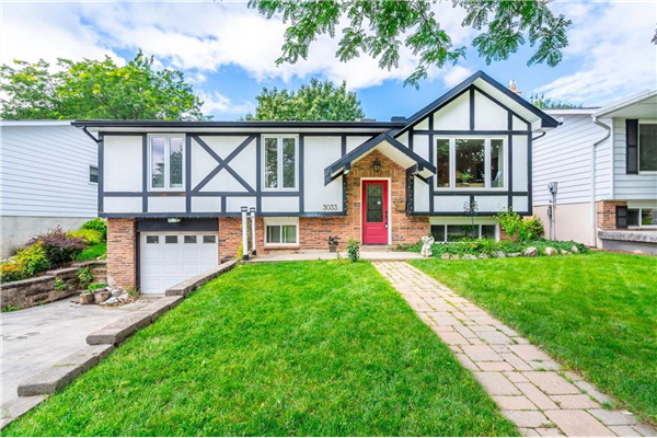 3033 Tecumseh Drive, Burlington
