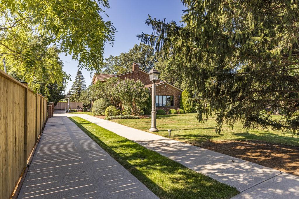 23 WINONA PARK Road
