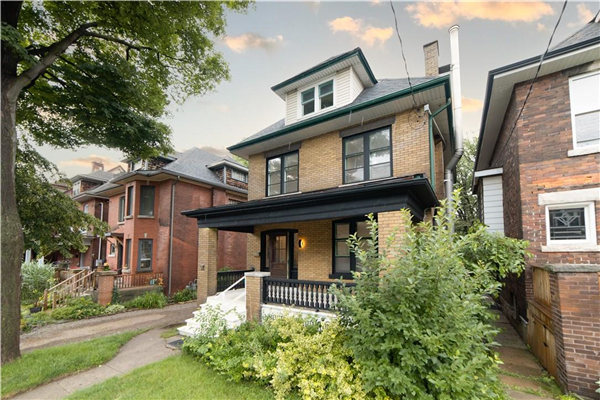 61 FAIRHOLT Road S, Hamilton