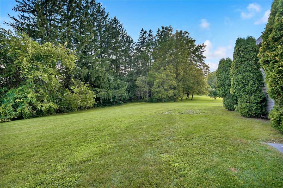 22 SPENCERCREEK Drive