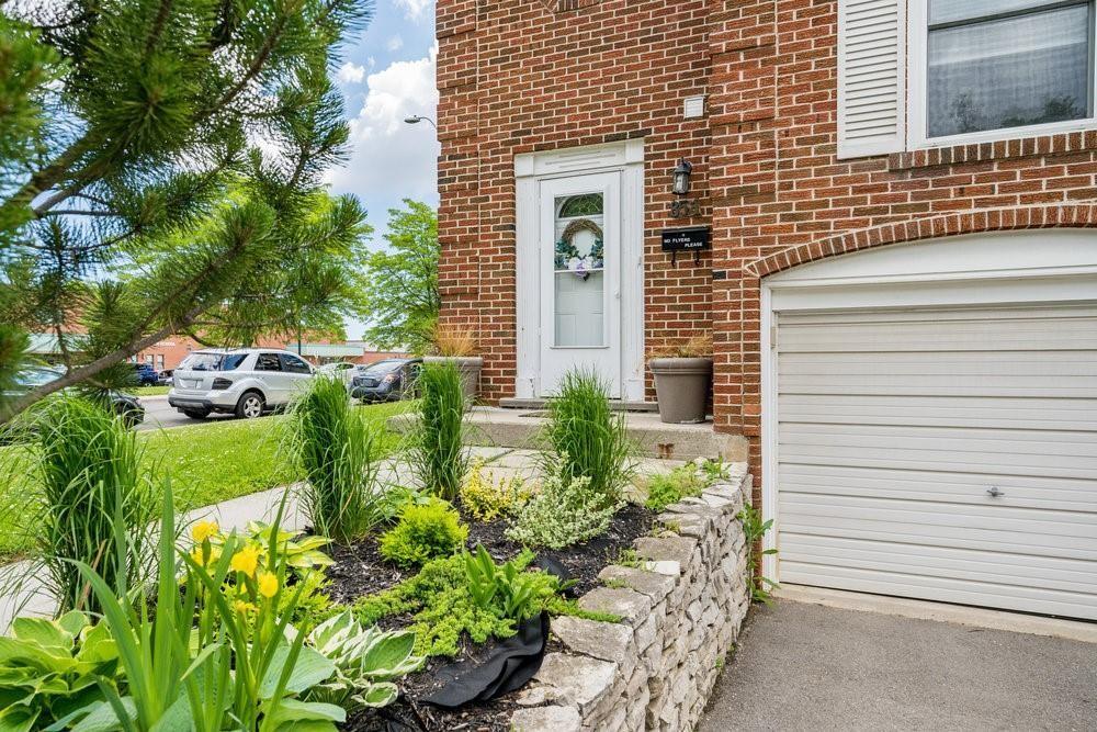 85 ALBRIGHT Road|Unit #1