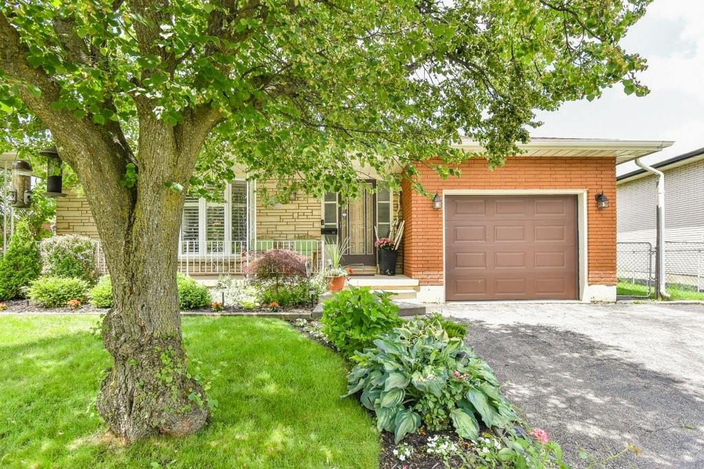 64 FARRINGFORD Drive