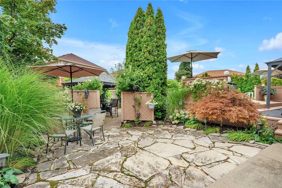 9 SUGARBERRY Court