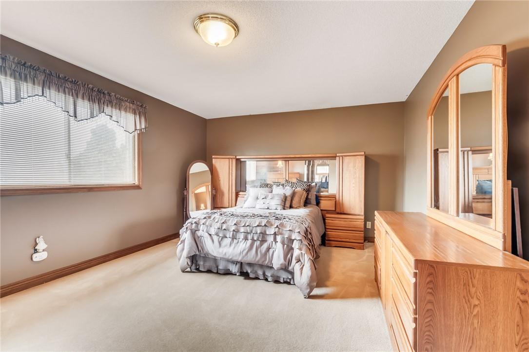 9 SUGARBERRY Court