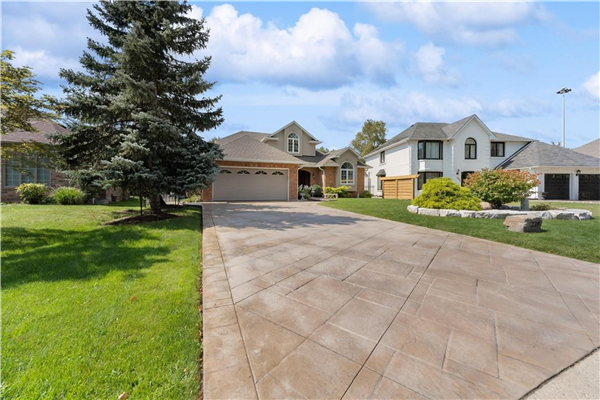 228 Greenbriar Road, Ancaster