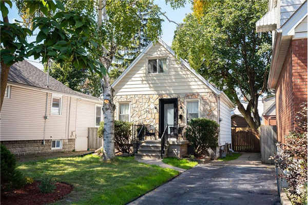 29 Barons Avenue N, Hamilton