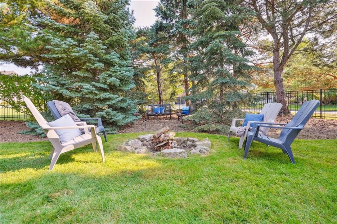 8 Lochside Drive
