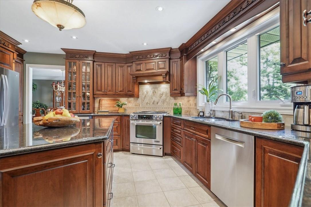 8 Lochside Drive
