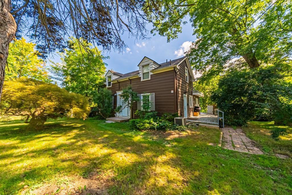 704 OLD DUNDAS Road
