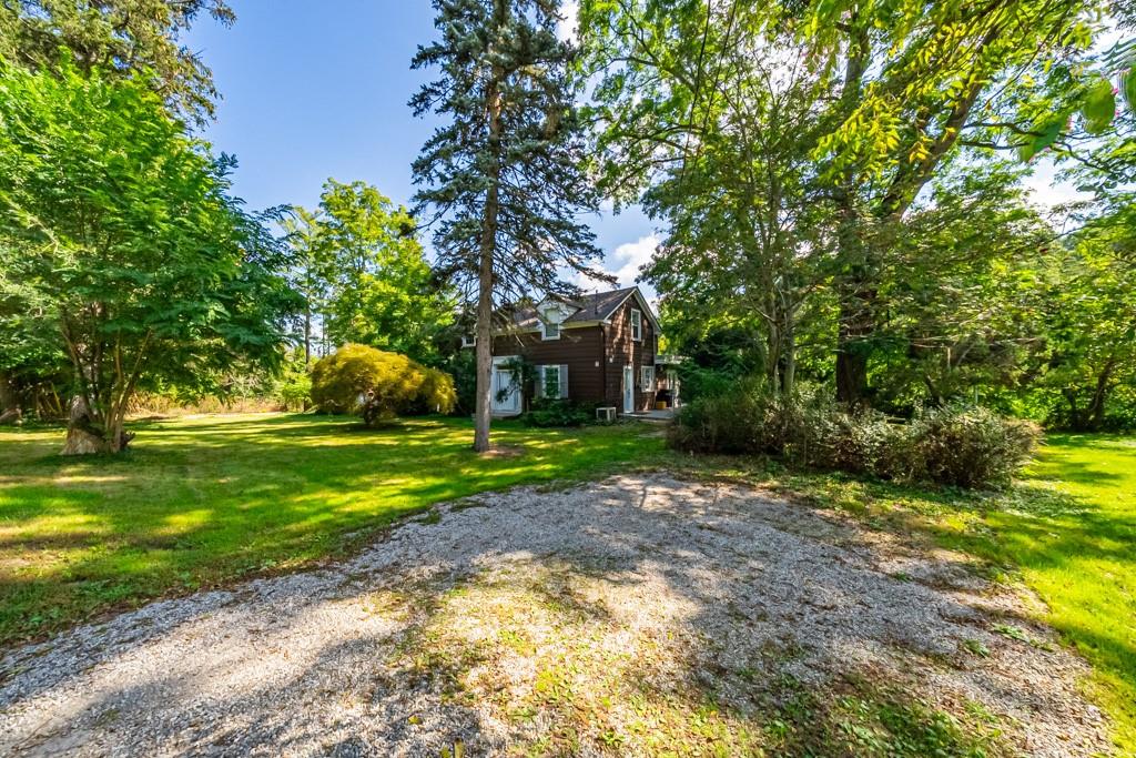 704 OLD DUNDAS Road