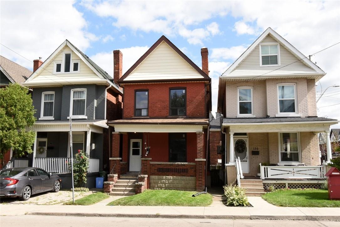 138 QUEEN Street N