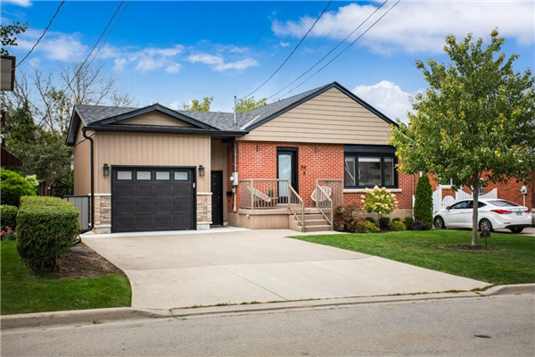 54 UPPER WALKER Avenue, Hamilton