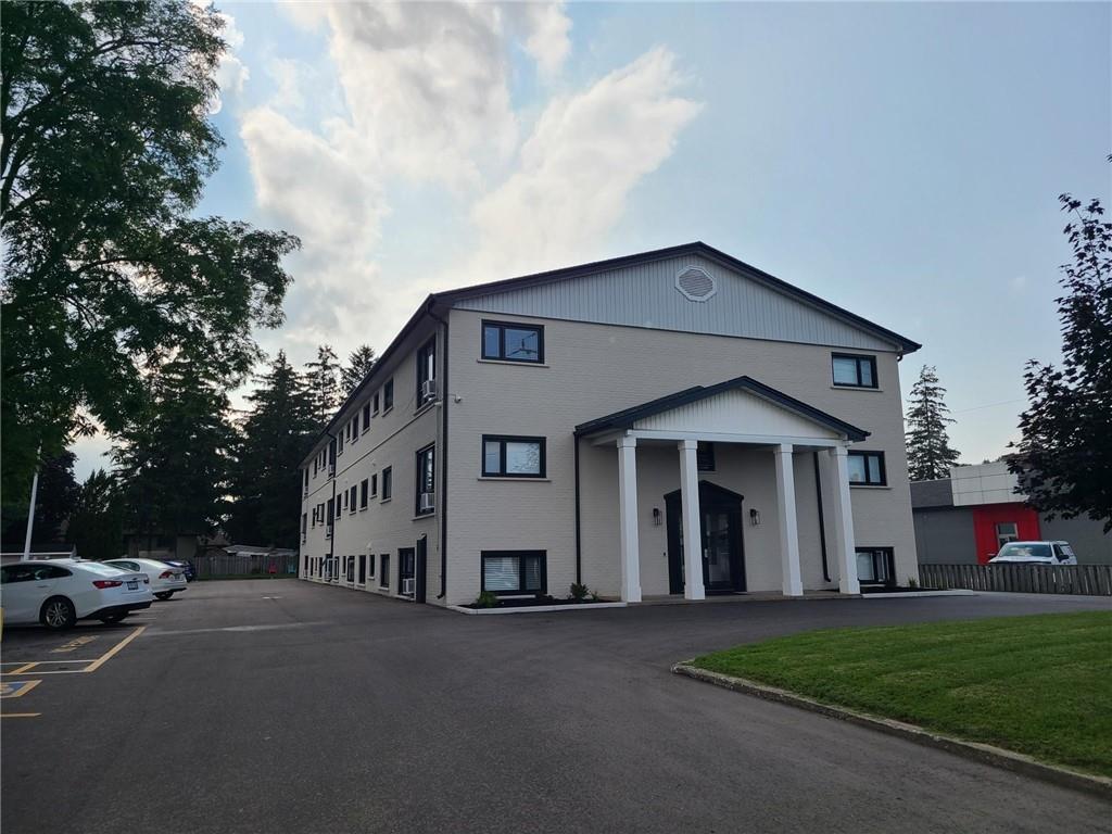 71 KING GEORGE Road|Unit #202