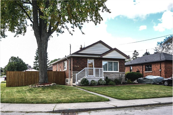 706 Seventh Avenue, Hamilton