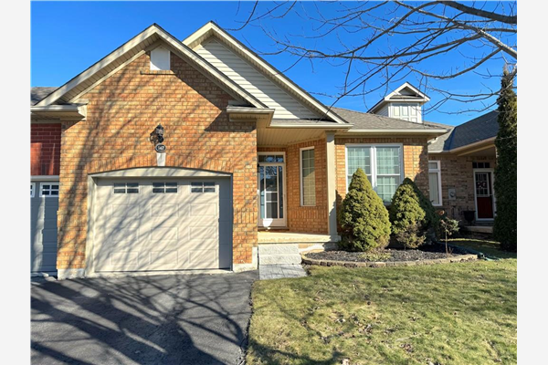 147 Thoroughbred Boulevard, Ancaster