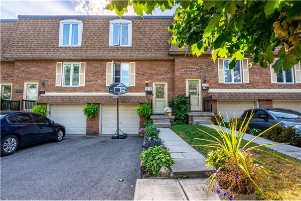 1516 Westminster Place, Burlington