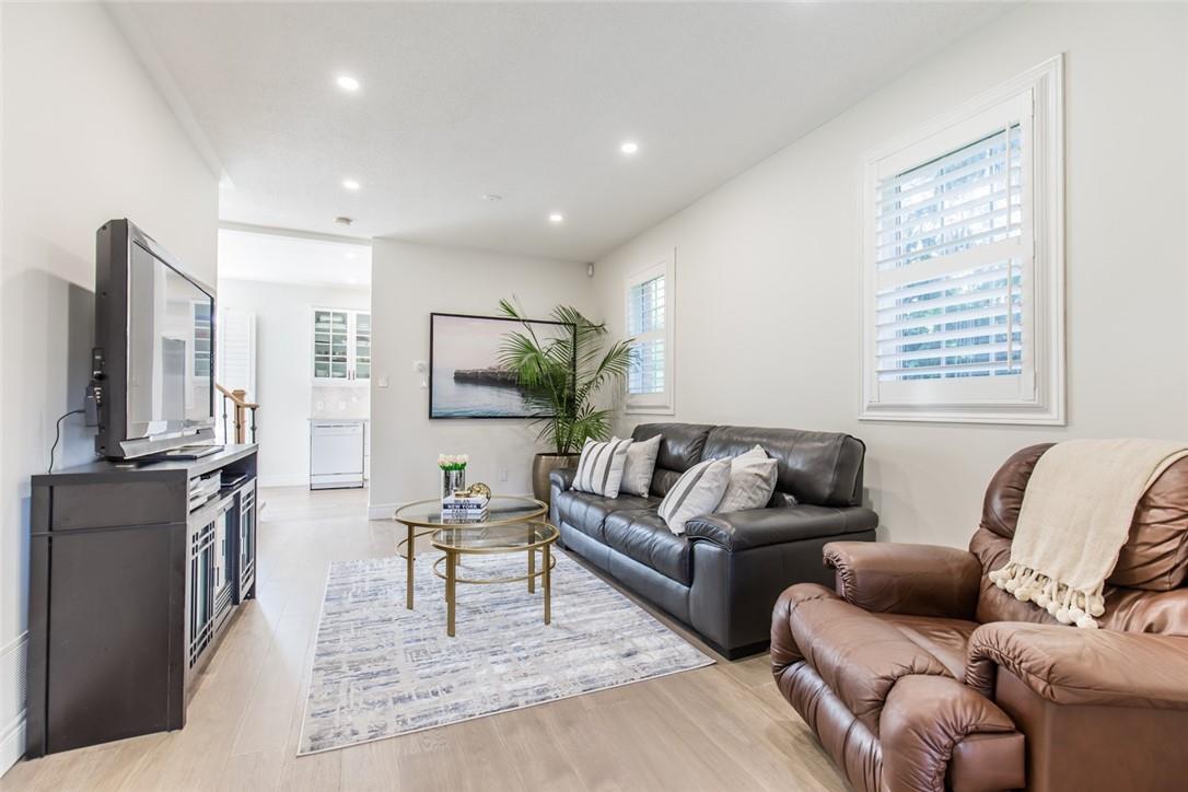 109 Peachwood Crescent