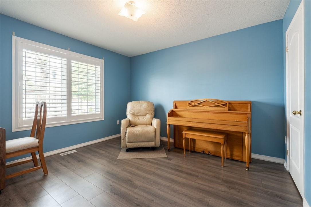 24 Kenyon Crescent|Unit #10