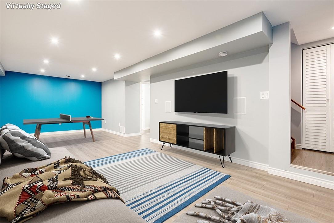 24 Kenyon Crescent|Unit #10