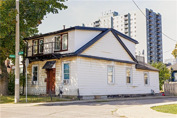 137 West Avenue N, Hamilton