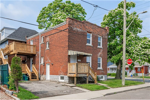 140 Gage Avenue N, Hamilton