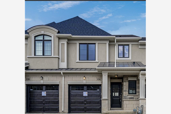 136 Aquasanta Crescent, Hamilton