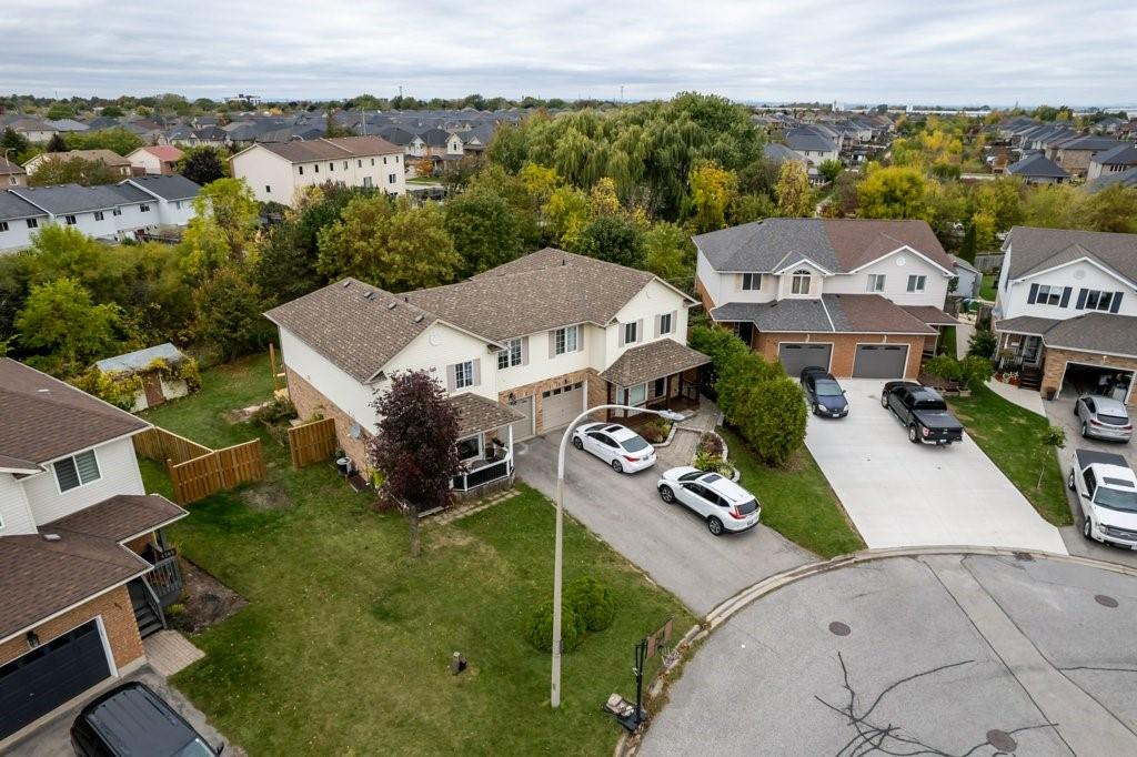 4371 Beverley Crescent