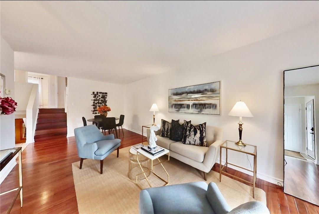 6 Foxmeadow Drive