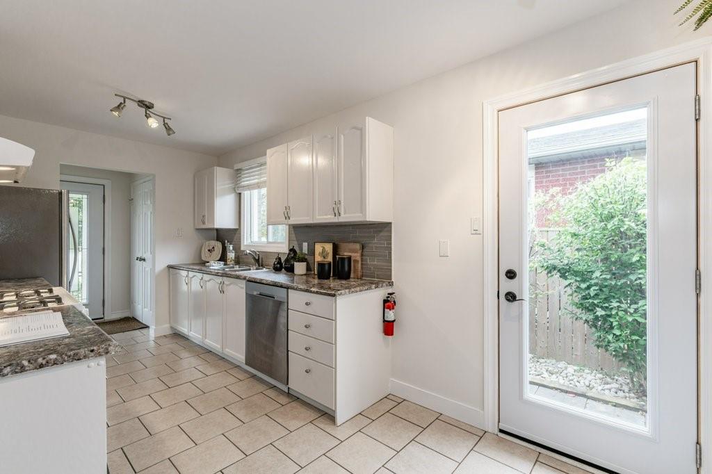 6 Foxmeadow Drive