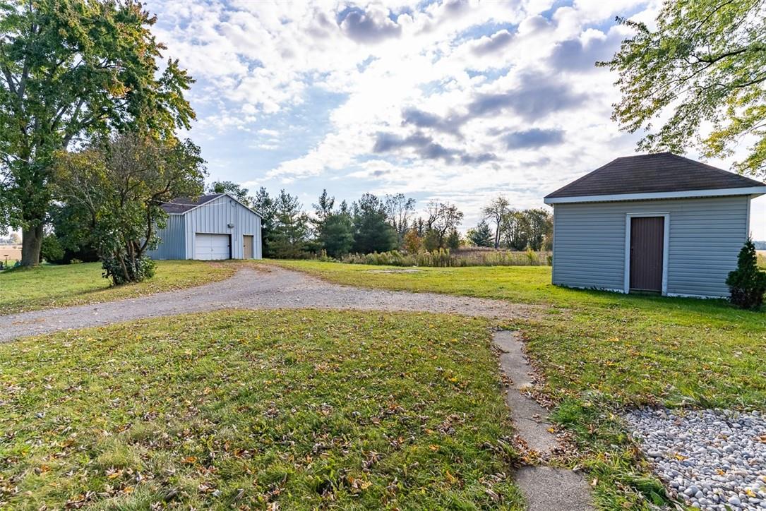 2546 Wilson Street W