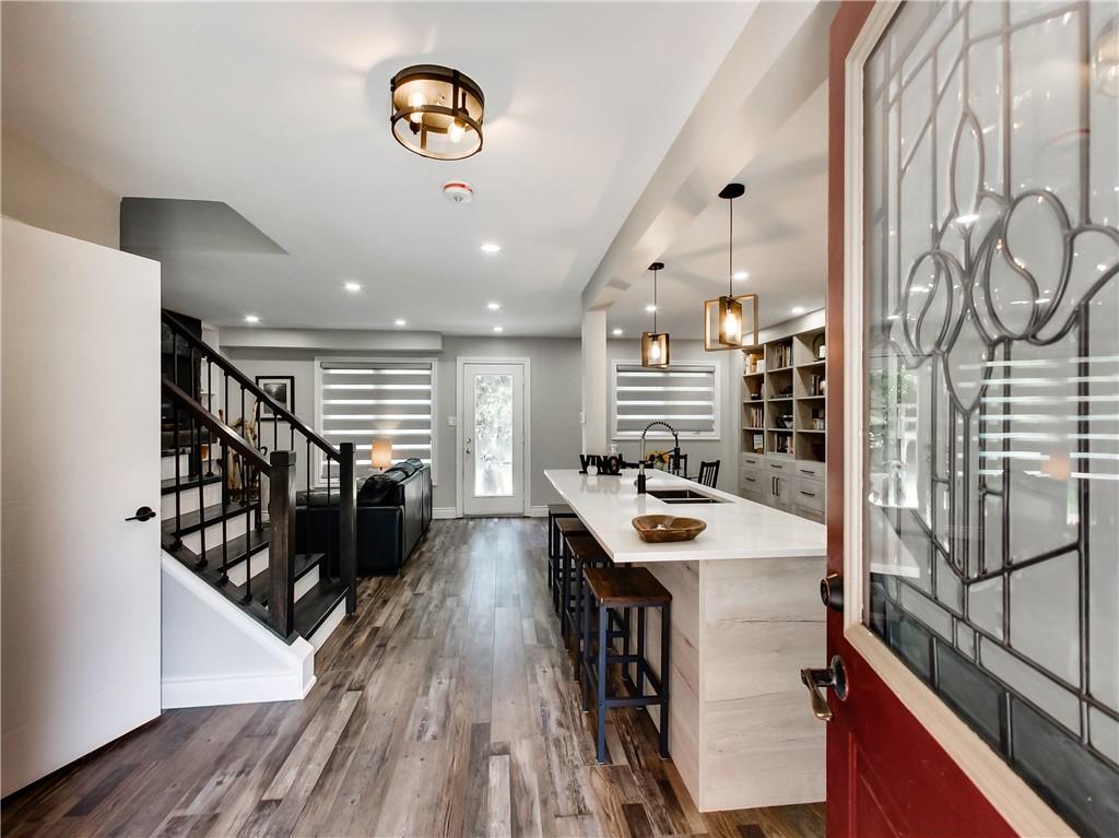 22 HEDGELAWN Drive