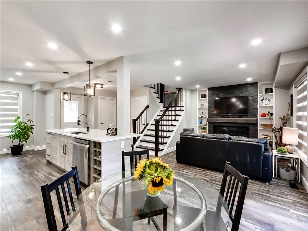 22 HEDGELAWN Drive