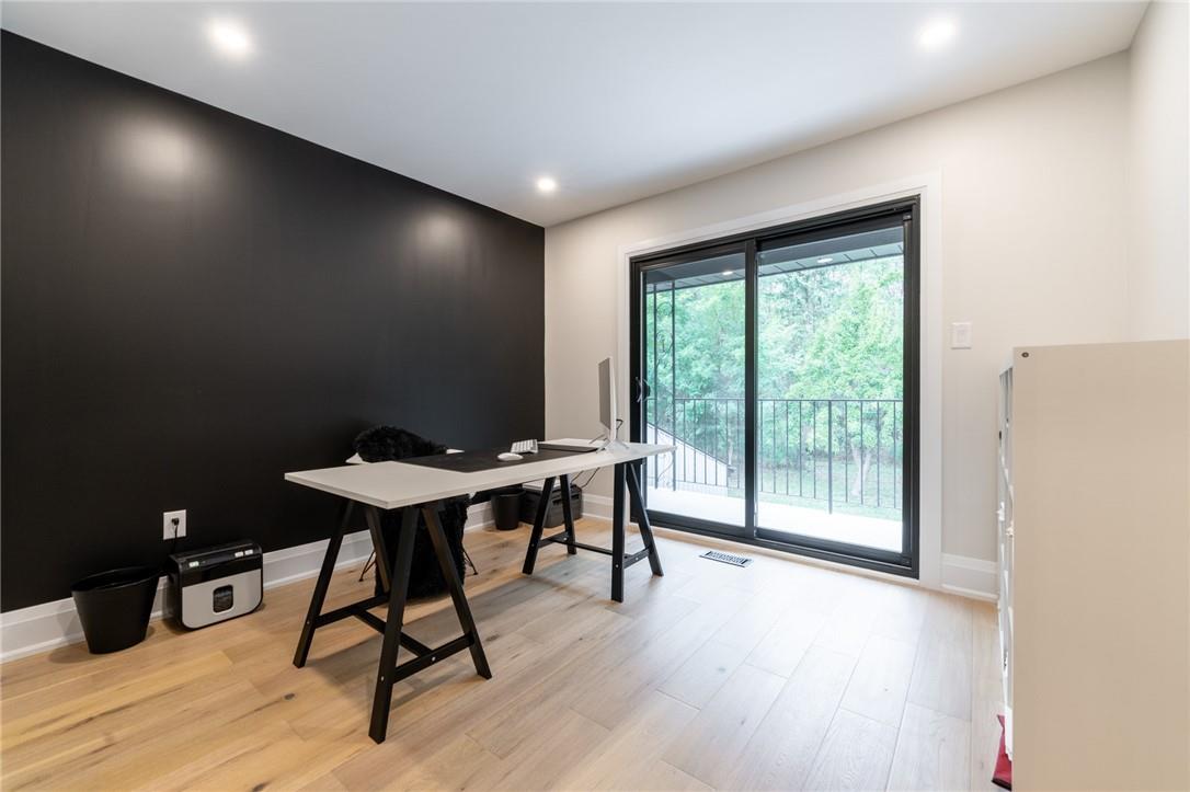 40 Ridge Road W