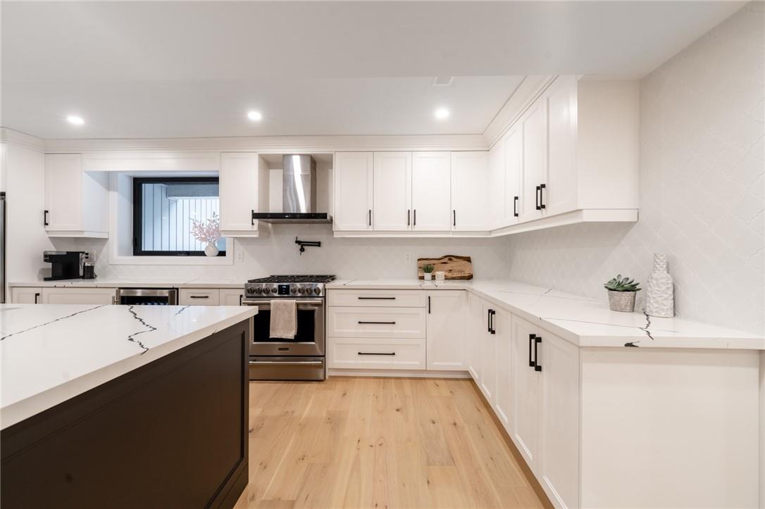 40 Ridge Road W
