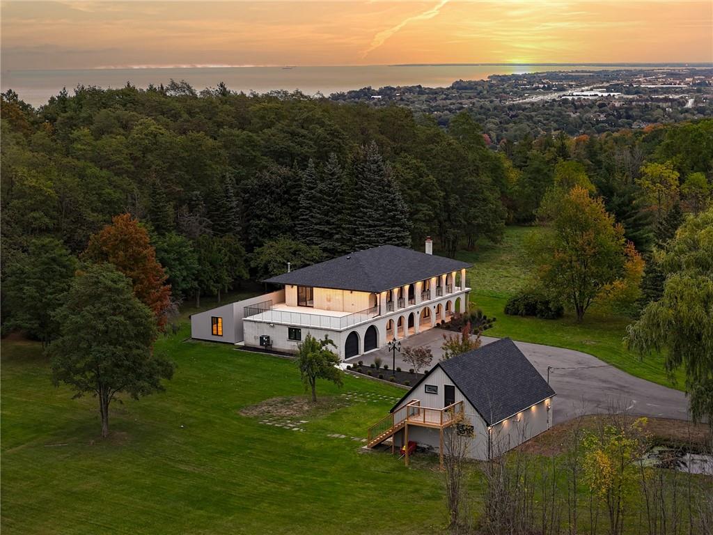 40 Ridge Road W