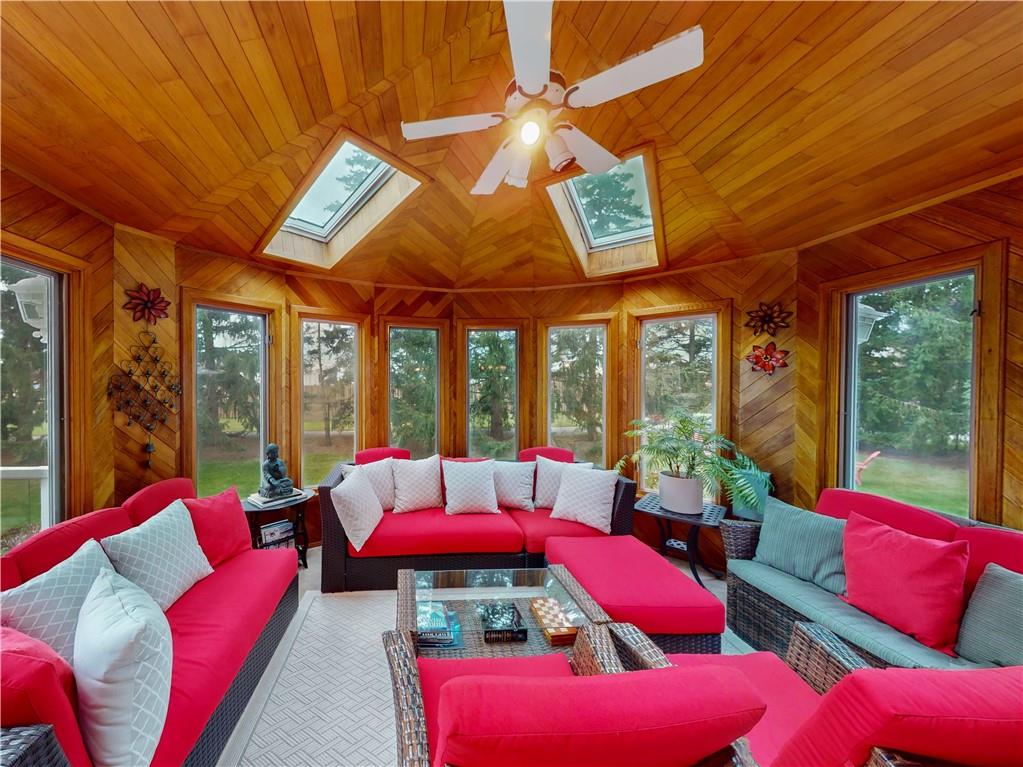 200 Green Mountain Road E