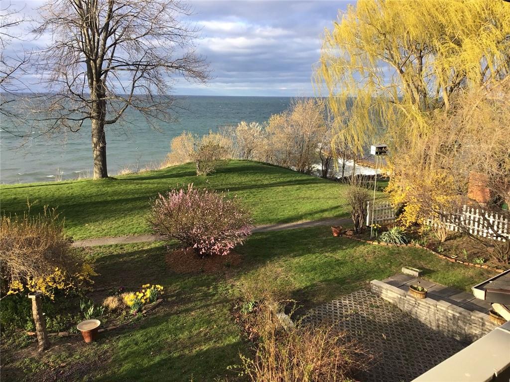 2 LAKESIDE Drive