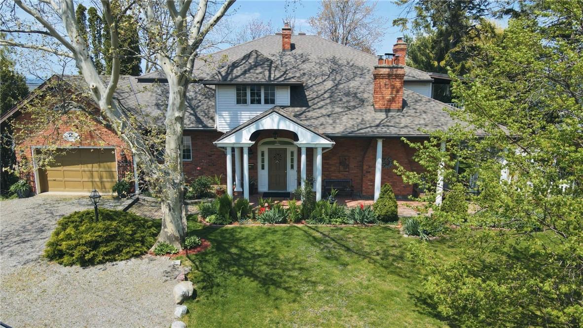 2 LAKESIDE Drive