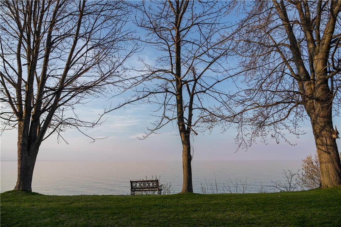 2 LAKESIDE Drive